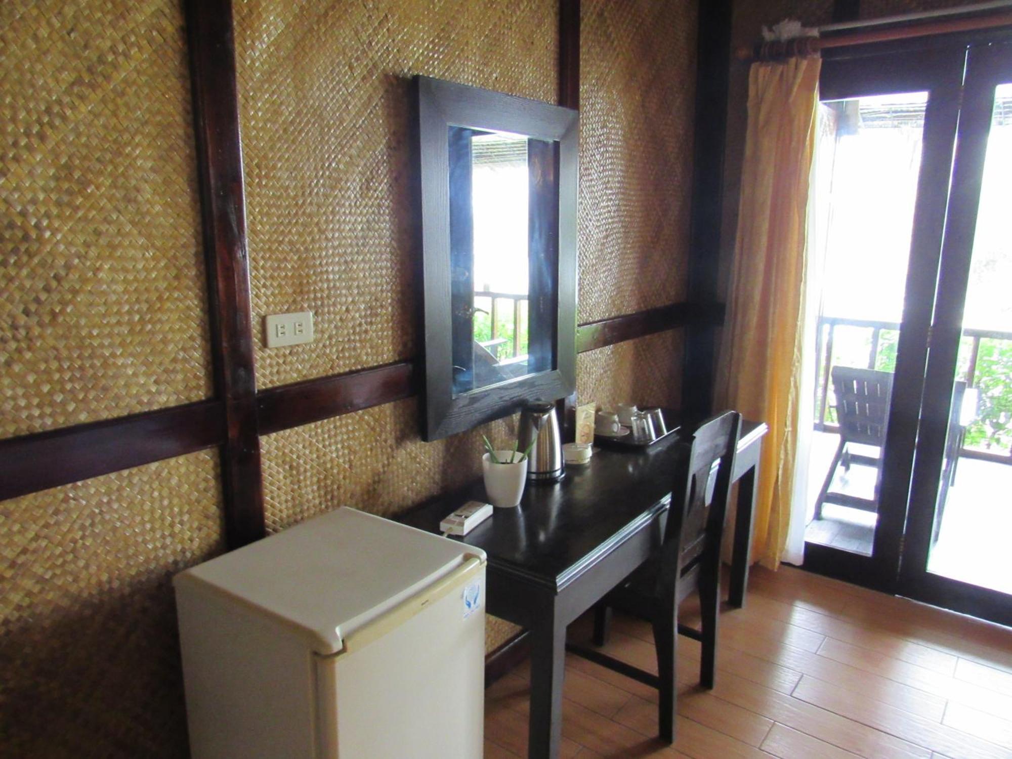 Dacozy Beach Resort Moalboal Bilik gambar